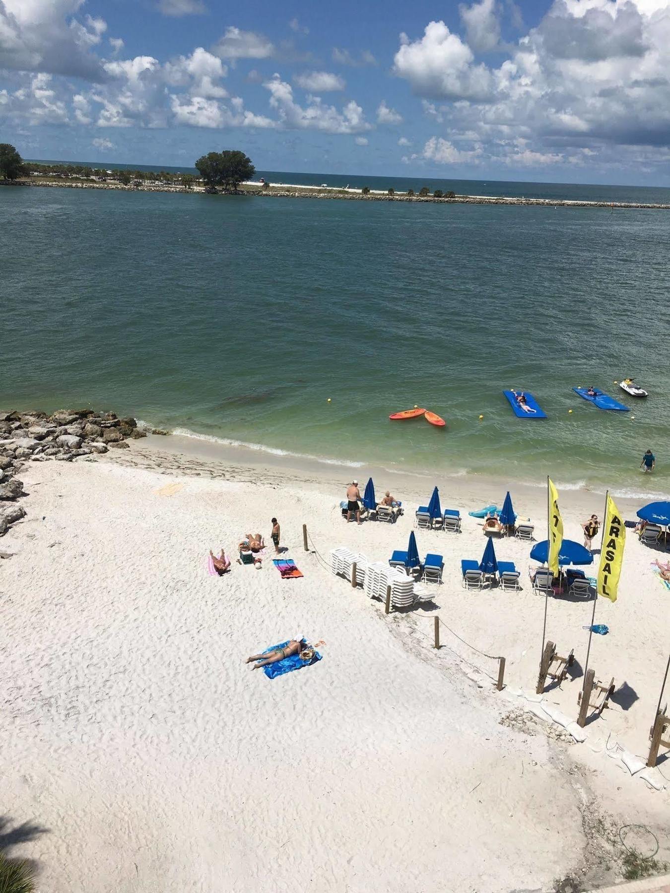 Gulfview Hotel - On The Beach Клиъруотър Бийч Екстериор снимка